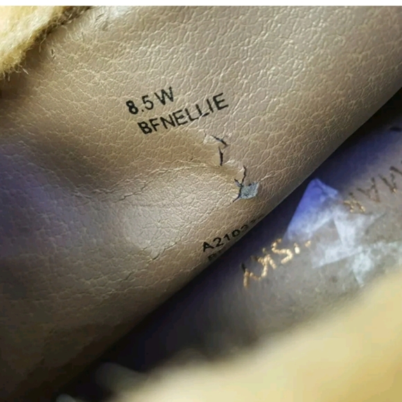 B Makowsky Women's Wedge Ankle Booties 8.5 W - Picture 6 of 8